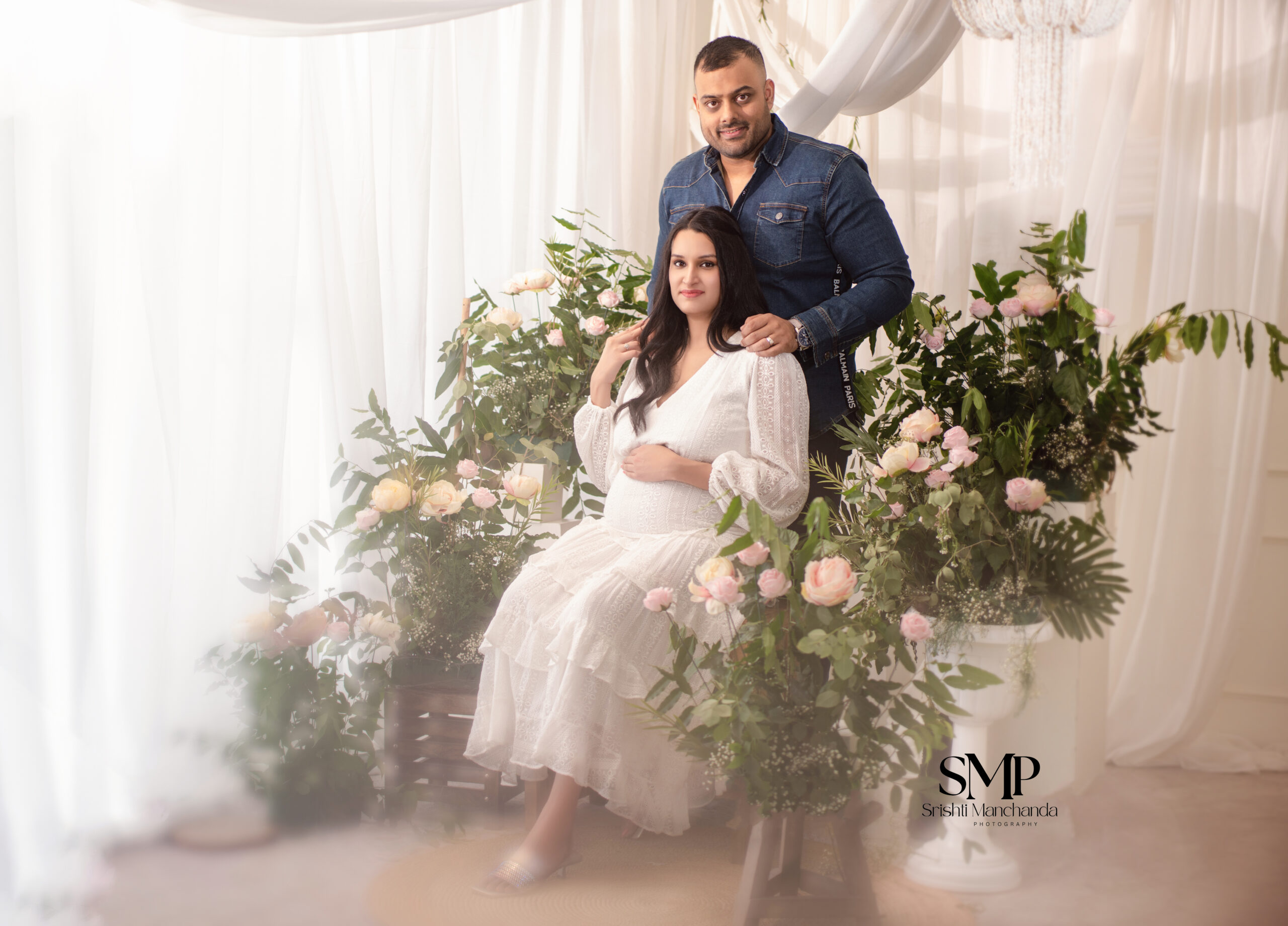 maternity photoshoot studio near me derawal nagar delhi