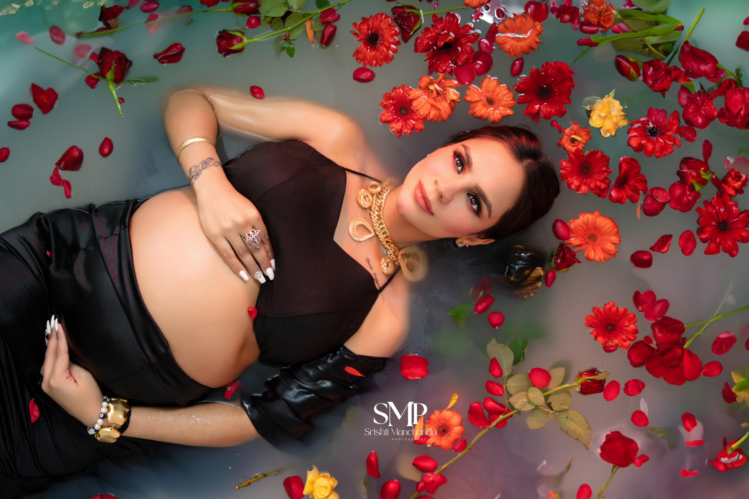 maternity photoshoot near me in delhi smp studio