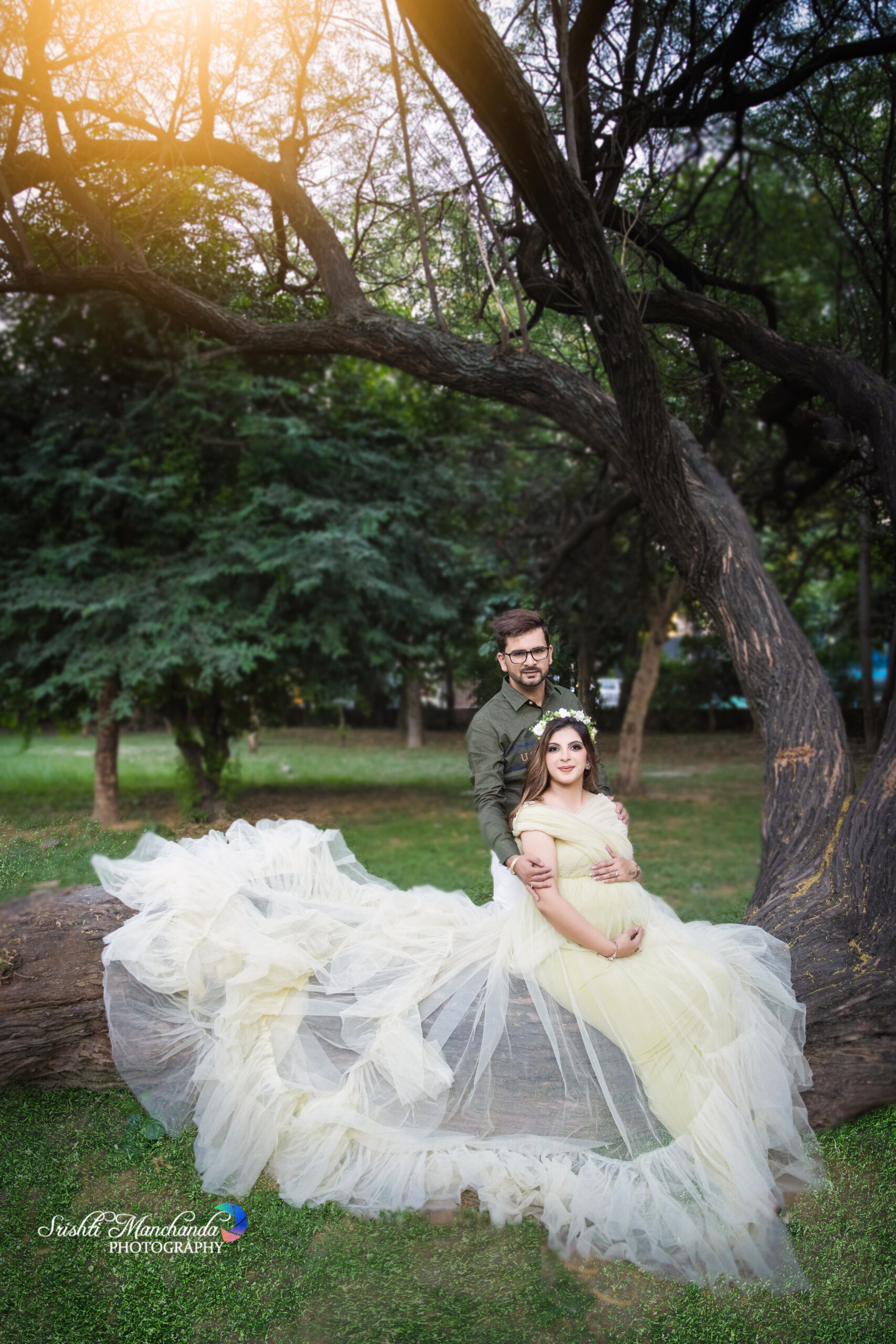 outdoor maternity photoshoot delhi natural light